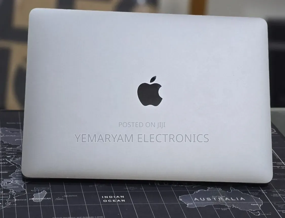 New Laptop Apple MacBook Pro 2020 M1 16GB Apple M1 SSD 256GB