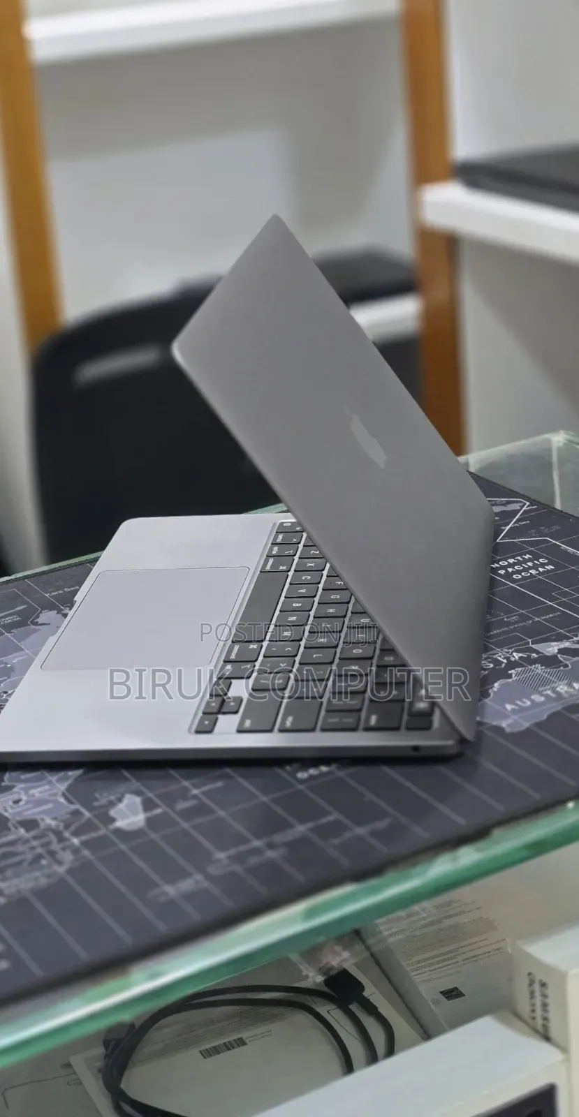 New Laptop Apple MacBook Pro 2021 M1 16GB Apple M1 Pro SSD 256GB