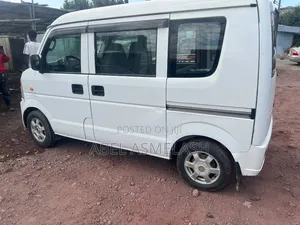 Suzuki Every Wagon 2012 White