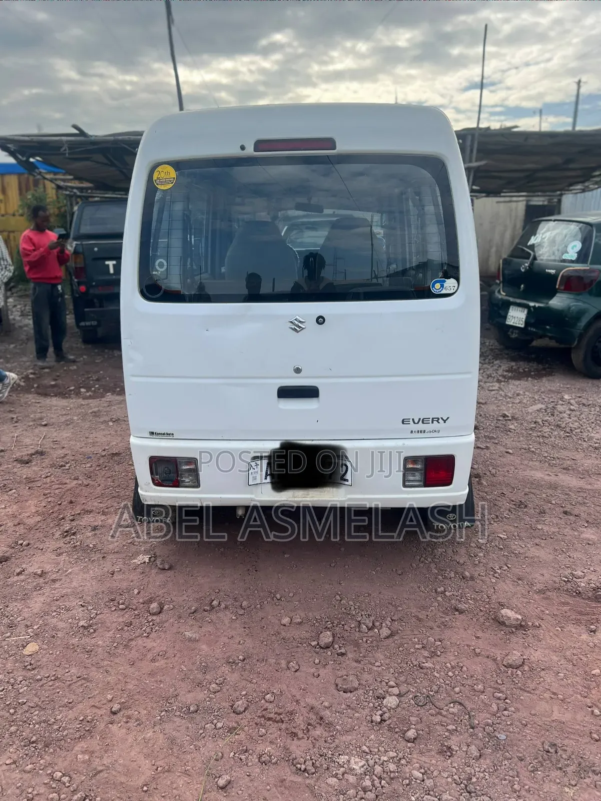 Suzuki Every Wagon 2012 White
