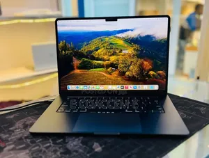 New Laptop Apple MacBook Air 2024 M3 8GB Apple M3 SSD 256GB