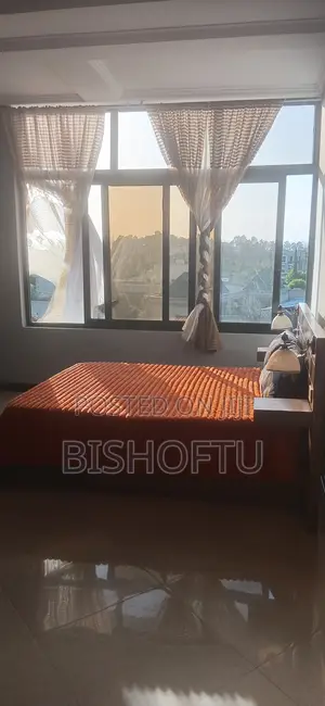 150 Complete Bed With Two Attached Lamps