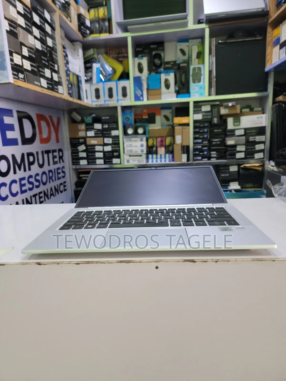 New Laptop HP EliteBook 830 16GB Intel Core i7 SSD 512GB