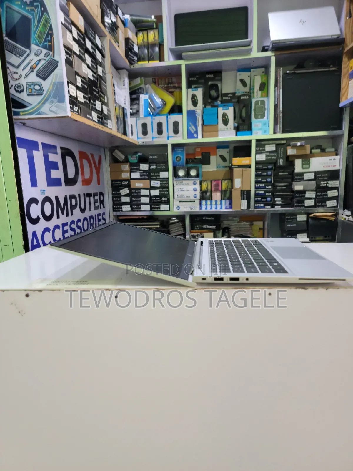 New Laptop HP EliteBook 830 16GB Intel Core i7 SSD 512GB