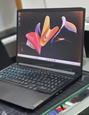New Laptop Lenovo 8GB Intel Core i5 SSD 512GB