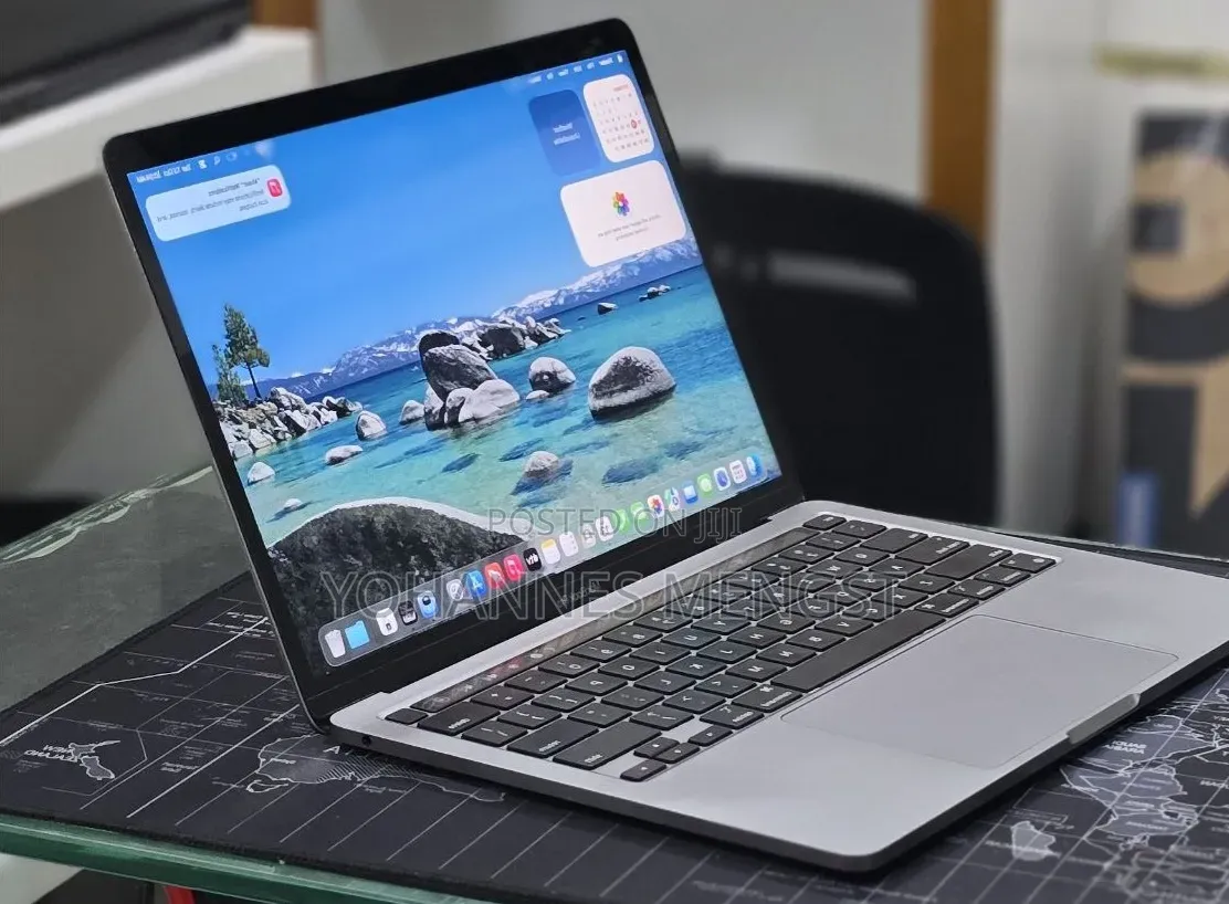 New Laptop Apple MacBook Pro 2020 M1 16GB Apple M1 SSD 256GB