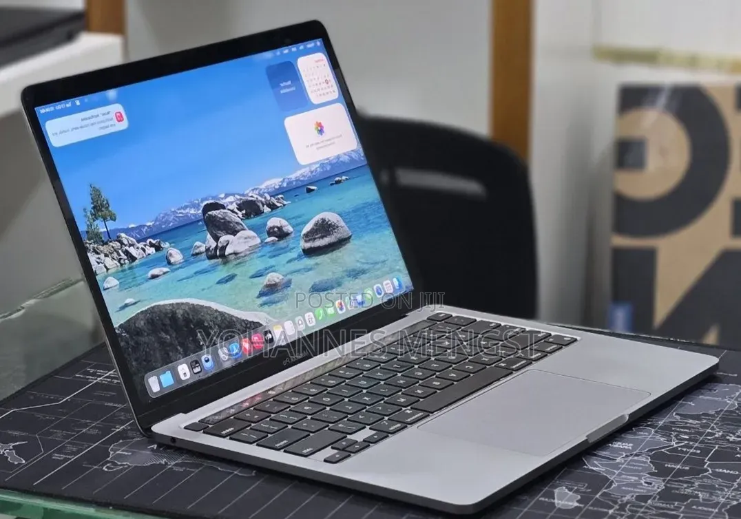 New Laptop Apple MacBook Pro 2020 M1 16GB Apple M1 SSD 256GB