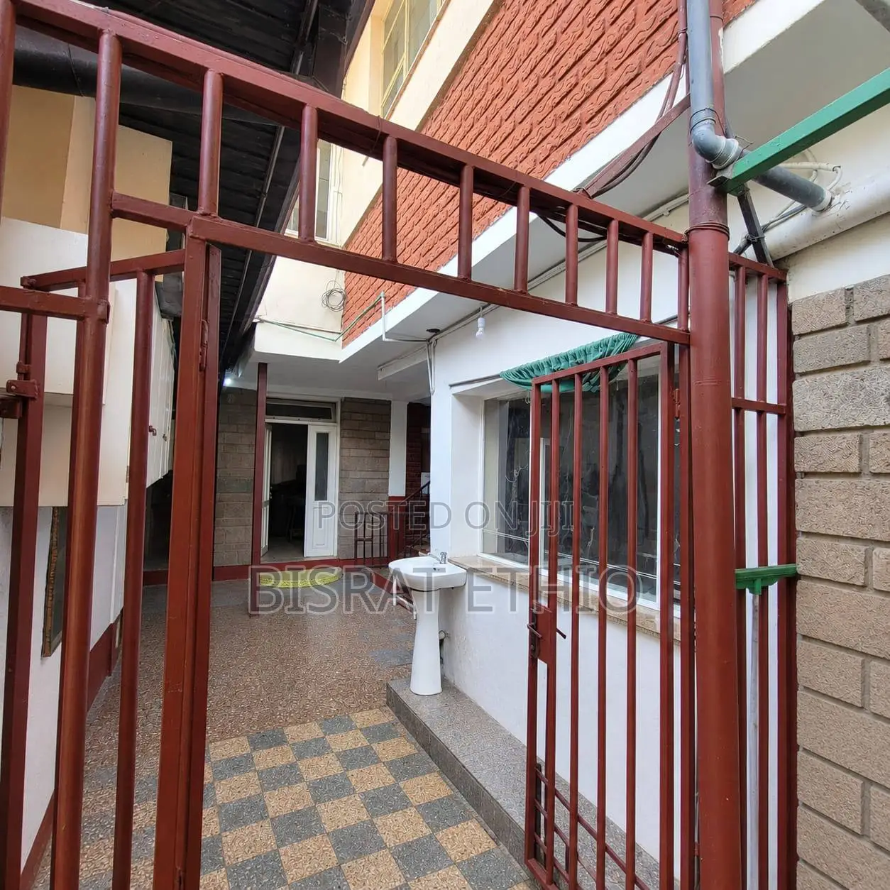 3bdrm Villa in Bole Wolosefer for sale