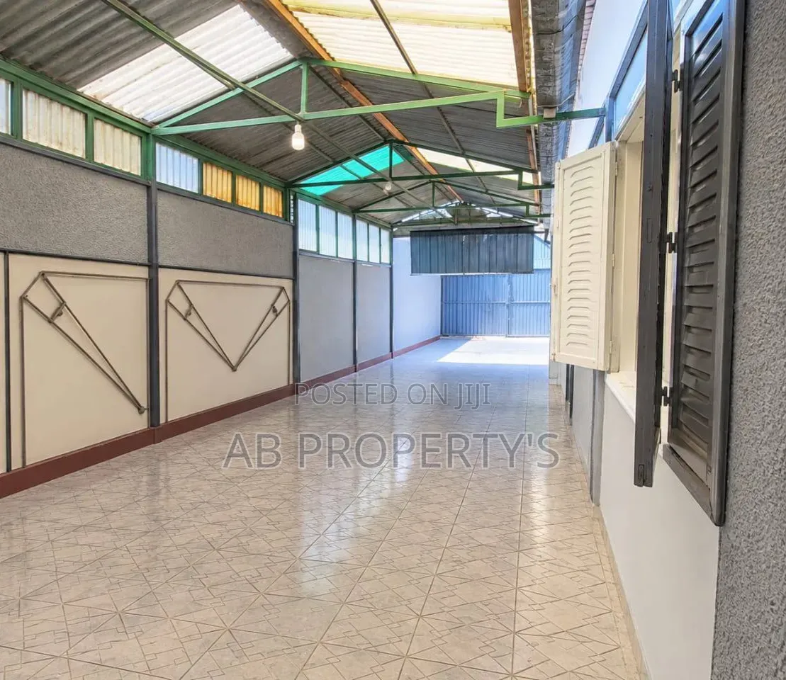 Furnished 7bdrm Villa in Wollo Sefer, Bole for sale