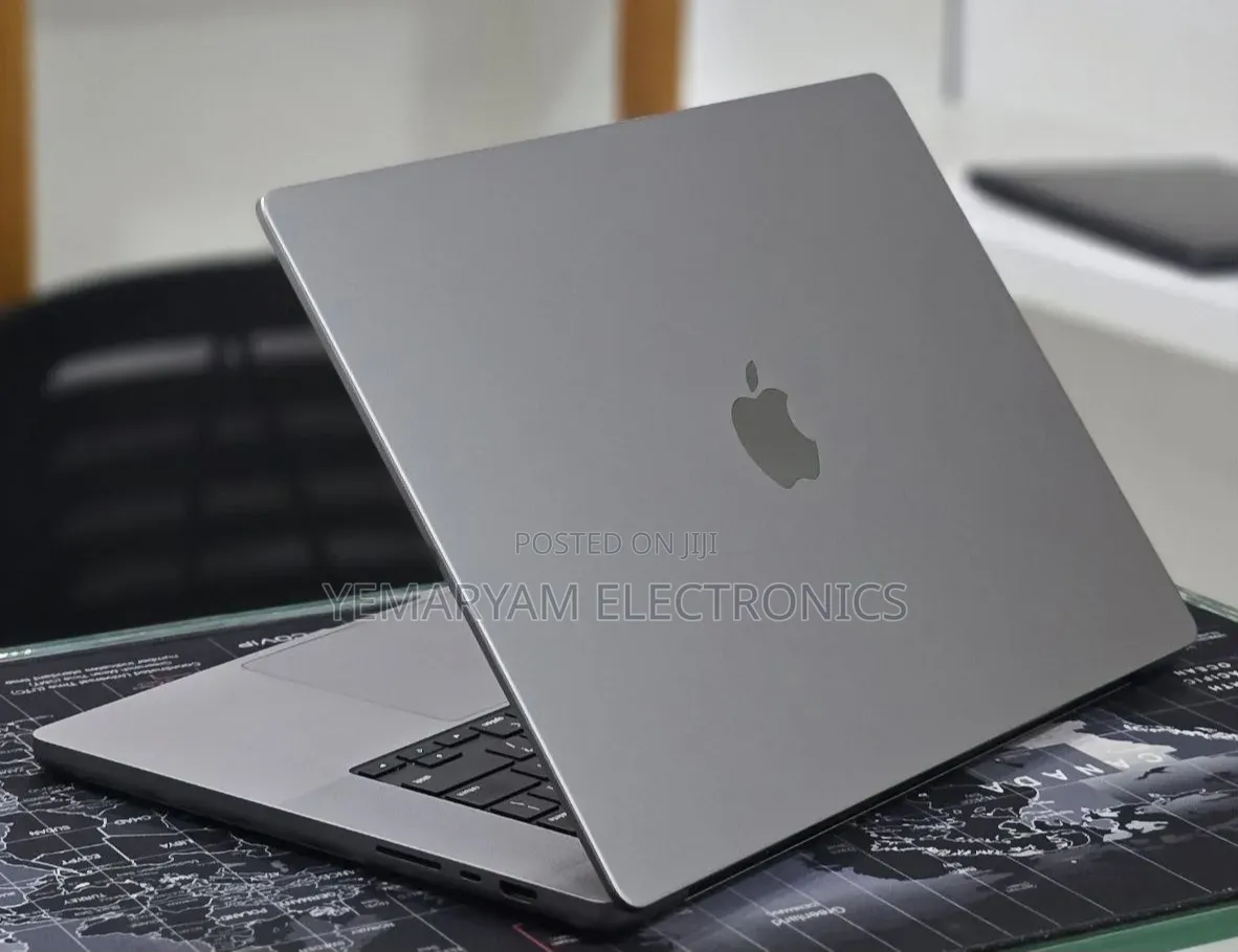 New Laptop Apple MacBook Pro 2023 M2 16GB Apple M2 SSD 1T