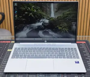 New Laptop HP OmniBook 5 Flip 16GB Intel Core Ultra 7 SSD 512GB