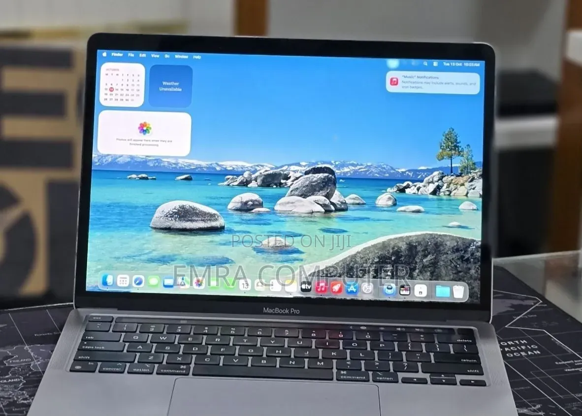 New Laptop Apple MacBook Pro 2020 M1 16GB Apple M1 Pro SSD 256GB
