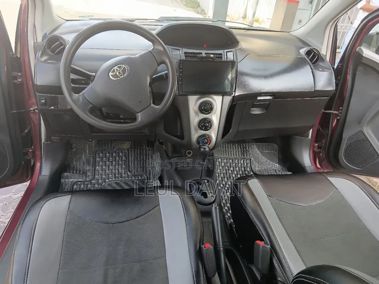 Toyota Yaris 2010 Burgundy