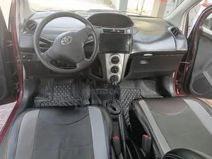 Toyota Yaris 2010 Burgundy