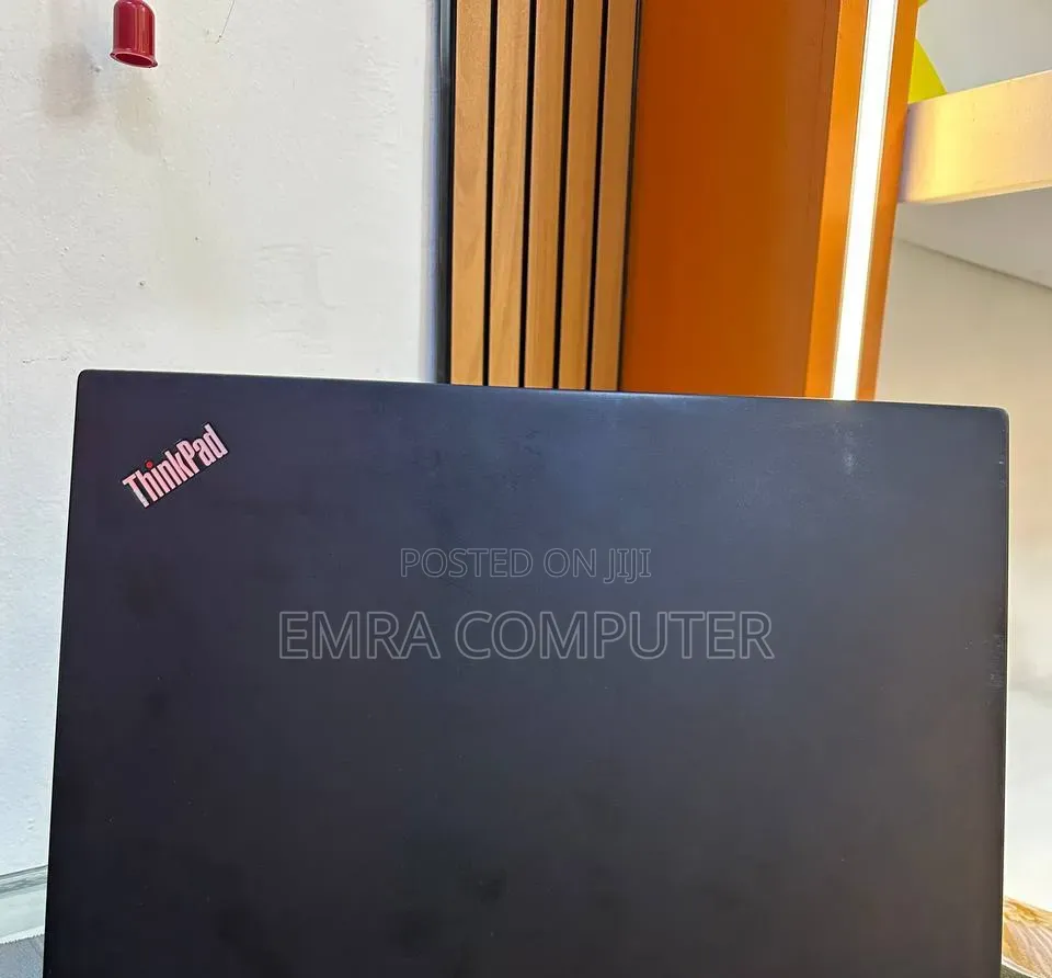 New Laptop Lenovo ThinkPad T490s 8GB Intel Core i5 SSD 512GB