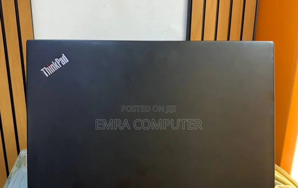 New Laptop Lenovo ThinkPad T490s 8GB Intel Core i5 SSD 512GB