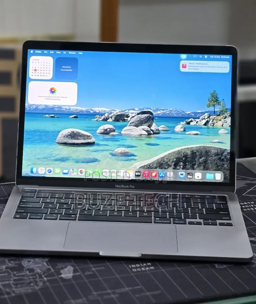 New Laptop Apple MacBook Pro 2020 M1 16GB Apple M1 Pro SSD 256GB