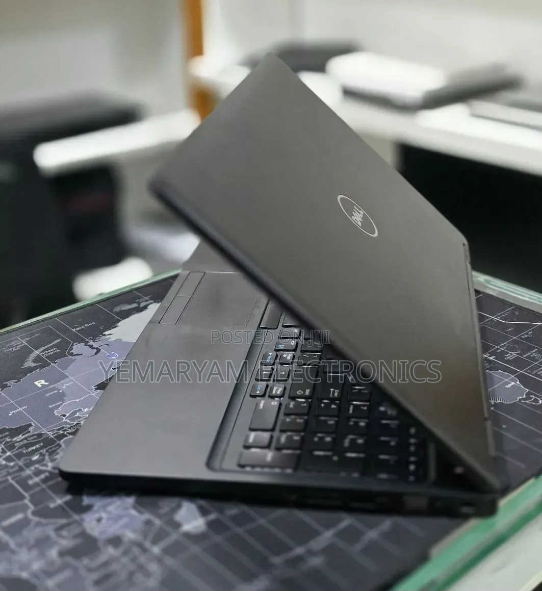 New Laptop Dell Latitude 15 5000 8GB Intel Core i7 SSD 256GB