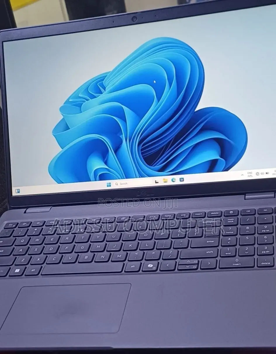 New Laptop Dell Latitude 3550 16GB Intel Core i7 SSD 512GB