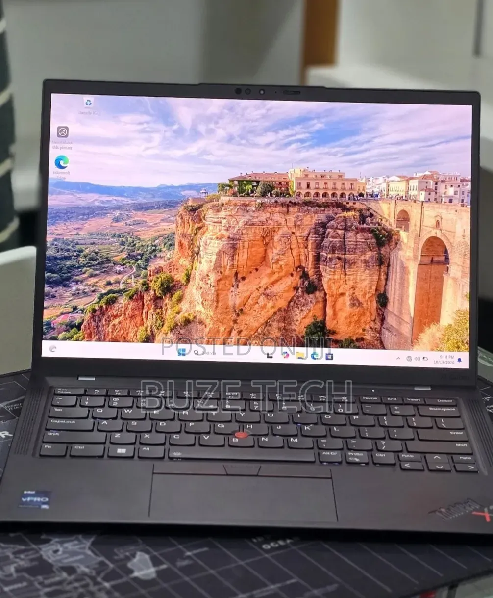 New Laptop Lenovo ThinkPad X1 Carbon 16GB Intel Core i7 SSD 512GB