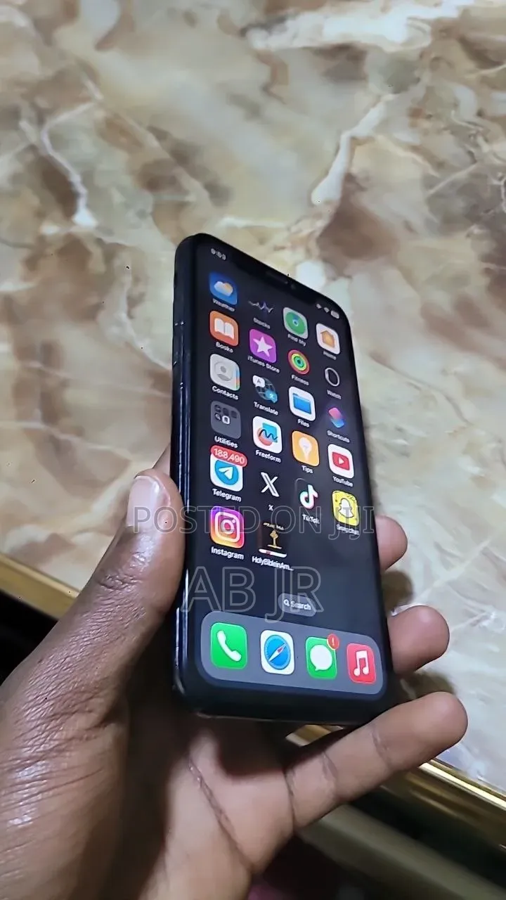 Apple iPhone X 64 GB Black