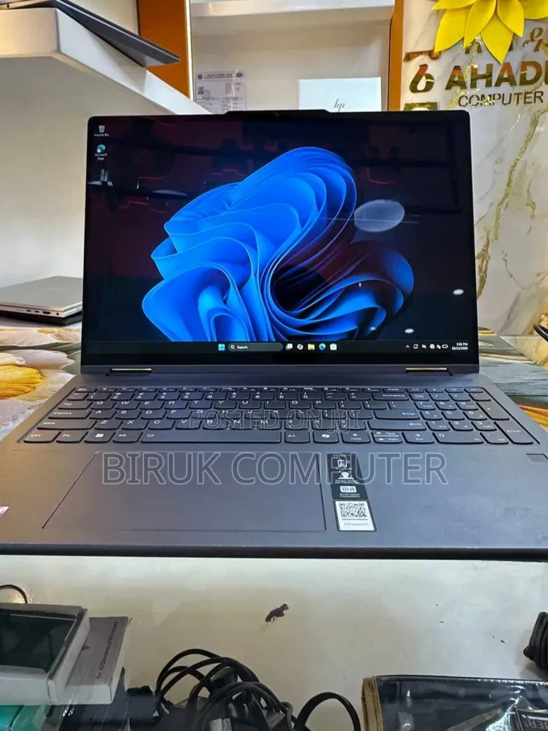 New Laptop Lenovo Yoga 9 16GB Intel Core Ultra 7 SSD 1T