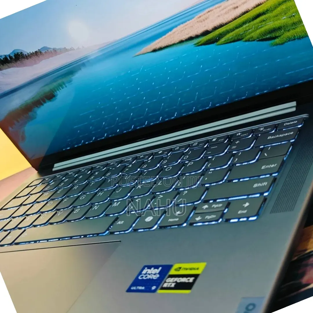 New Laptop Lenovo Yoga 7i 32GB Intel Core Ultra 9 SSD 512GB