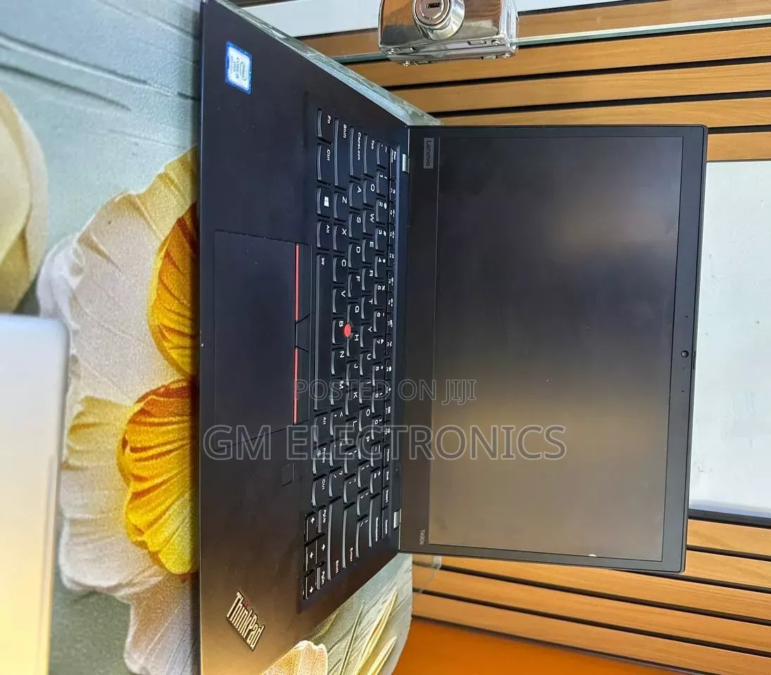 New Laptop Lenovo ThinkPad T490s 8GB Intel Core i5 SSD 512GB