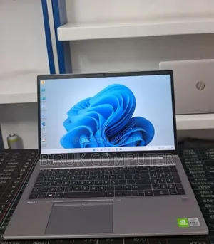 New Laptop HP ZBook Create G7 16GB Intel Core i7 SSD 512GB