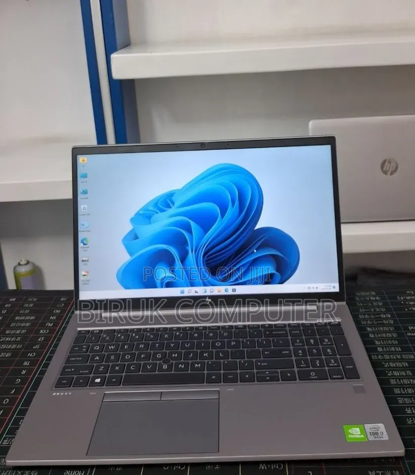 New Laptop HP ZBook Create G7 16GB Intel Core i7 SSD 512GB