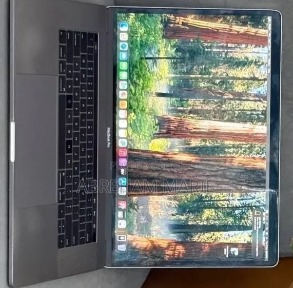 New Laptop Apple MacBook Pro 2019 32GB Intel Core i9 SSD 512GB