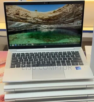 New Laptop HP EliteBook 830 G8 8GB Intel Core i7 SSD 512GB