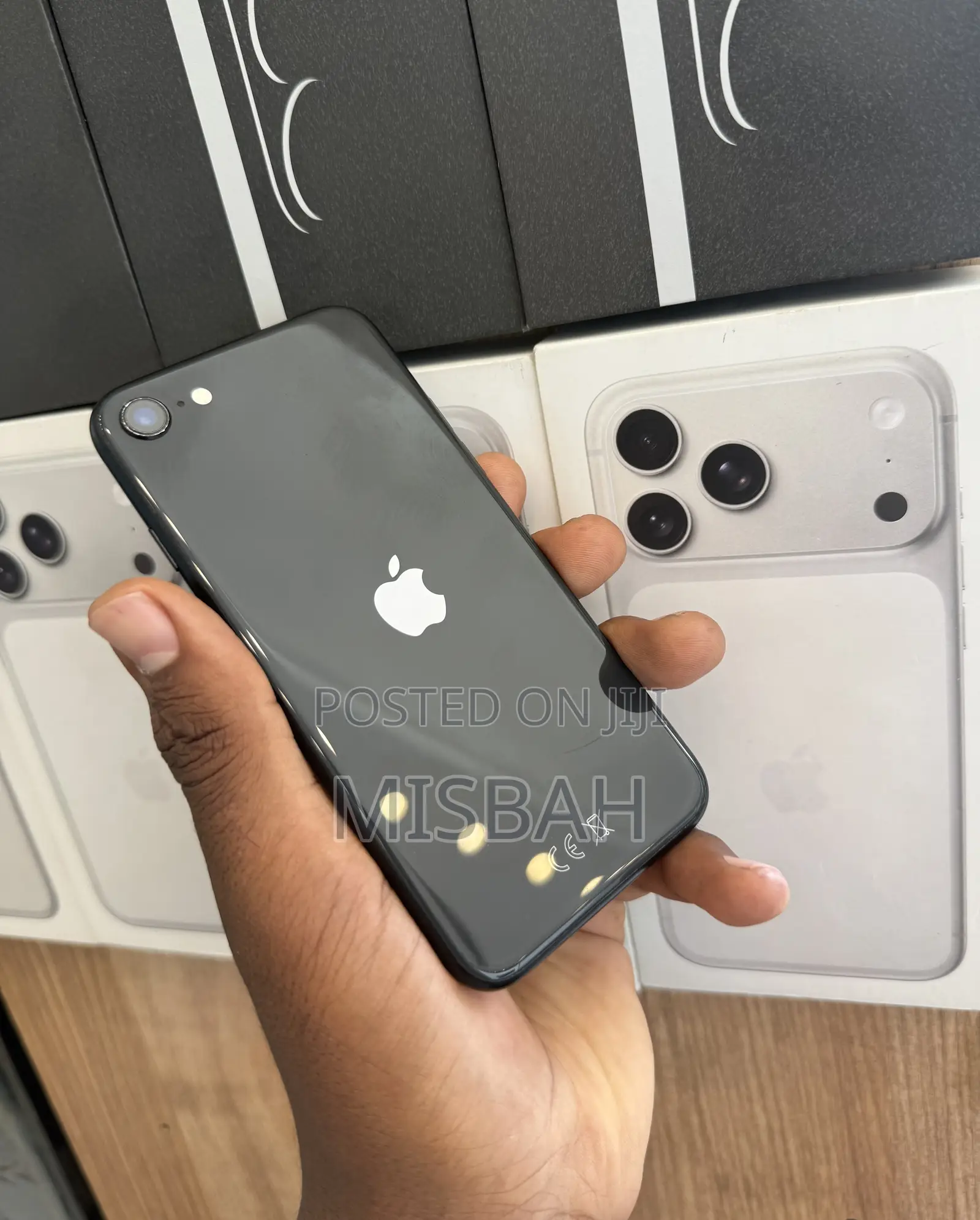 Apple iPhone SE (2020) 64 GB Black