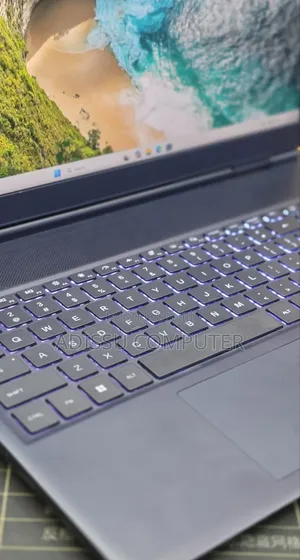 New Laptop Dell Alienware Aurora 16 16GB Intel Core Ultra 7 SSD 1T
