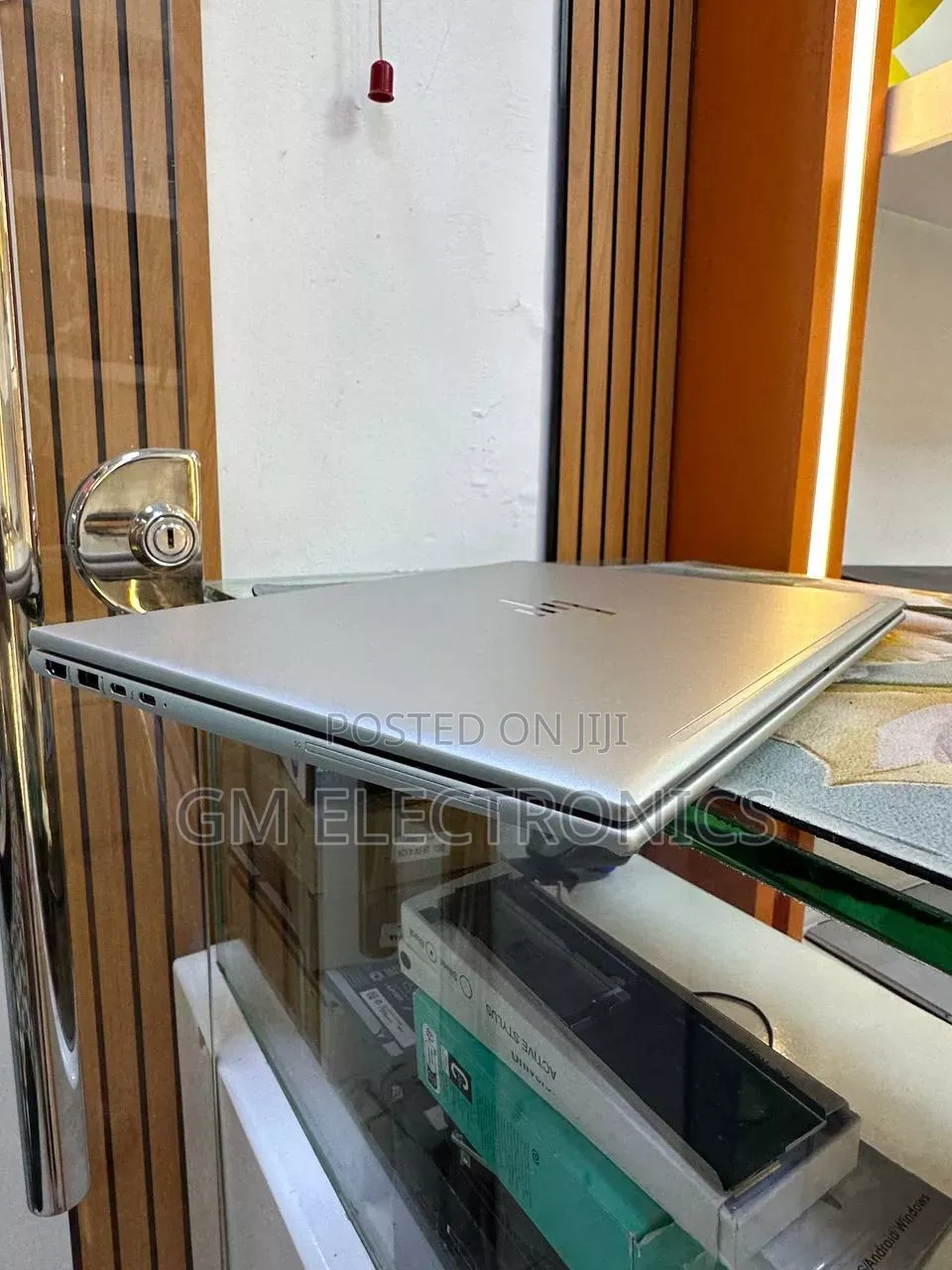 New Laptop HP EliteBook 840 10 16GB Intel Core i7 SSD 512GB