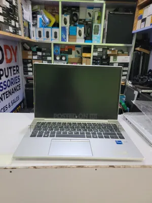 New Laptop HP EliteBook 840 G8 8GB Intel Core i5 SSD 512GB