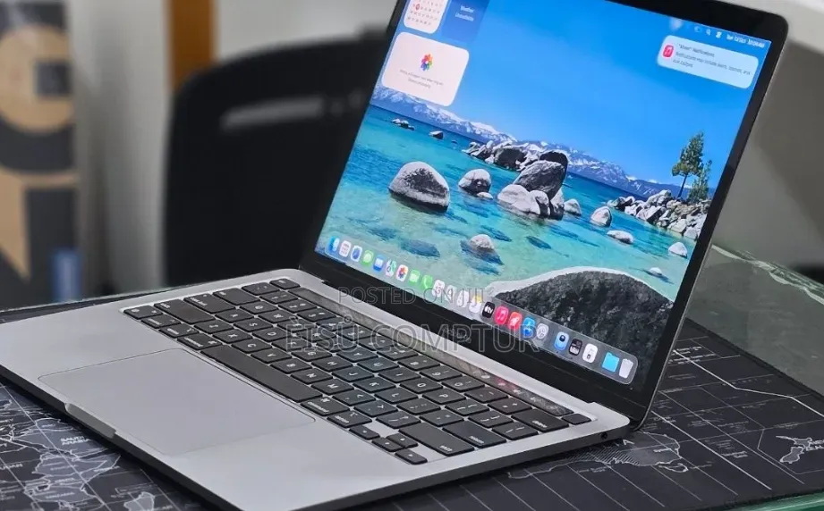 New Laptop Apple MacBook Pro 2021 M1 16GB Apple M1 Pro SSD 256GB