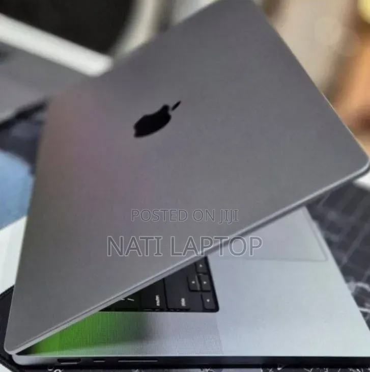 New Laptop Apple MacBook Pro 2021 M1 32GB Apple M1 Pro SSD 512GB