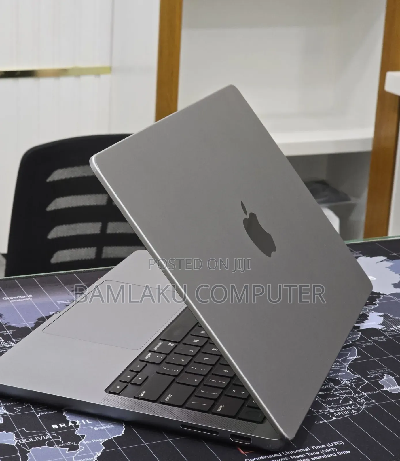 New Laptop Apple MacBook Pro 2023 M3 Pro 8GB Apple M3 Pro SSD 512GB