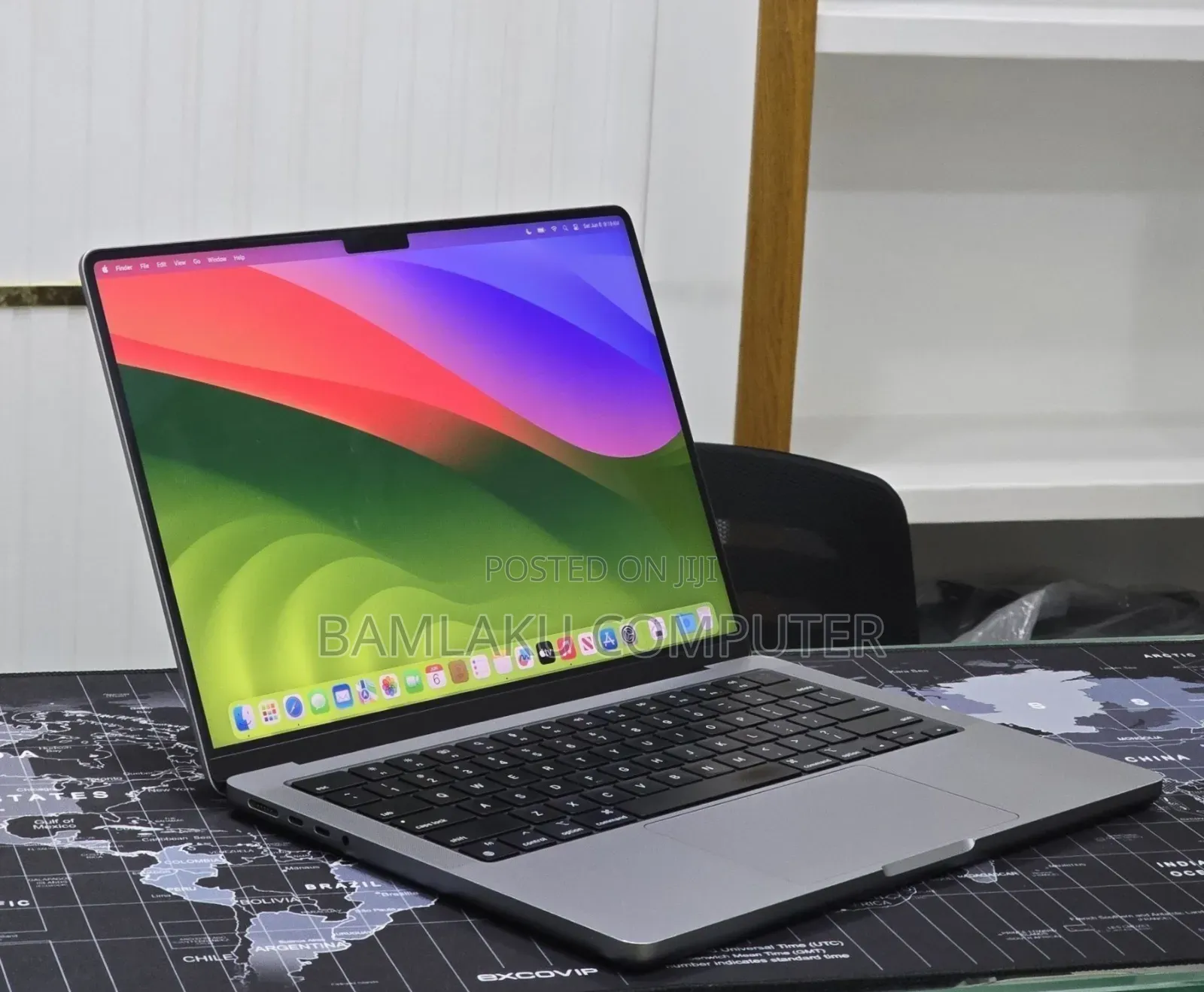 New Laptop Apple MacBook Pro 2023 M3 Pro 8GB Apple M3 Pro SSD 512GB