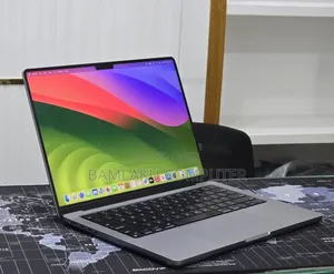 New Laptop Apple MacBook Pro 2023 M3 Pro 8GB Apple M3 Pro SSD 512GB