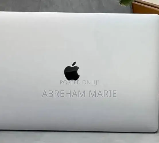 New Laptop Apple MacBook Pro 2019 32GB Intel Core i9 SSD 512GB