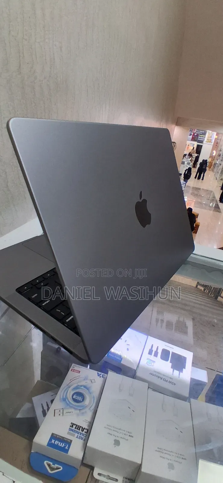 New Laptop Apple MacBook Pro 2021 M1 32GB Apple M1 Max SSD 512GB