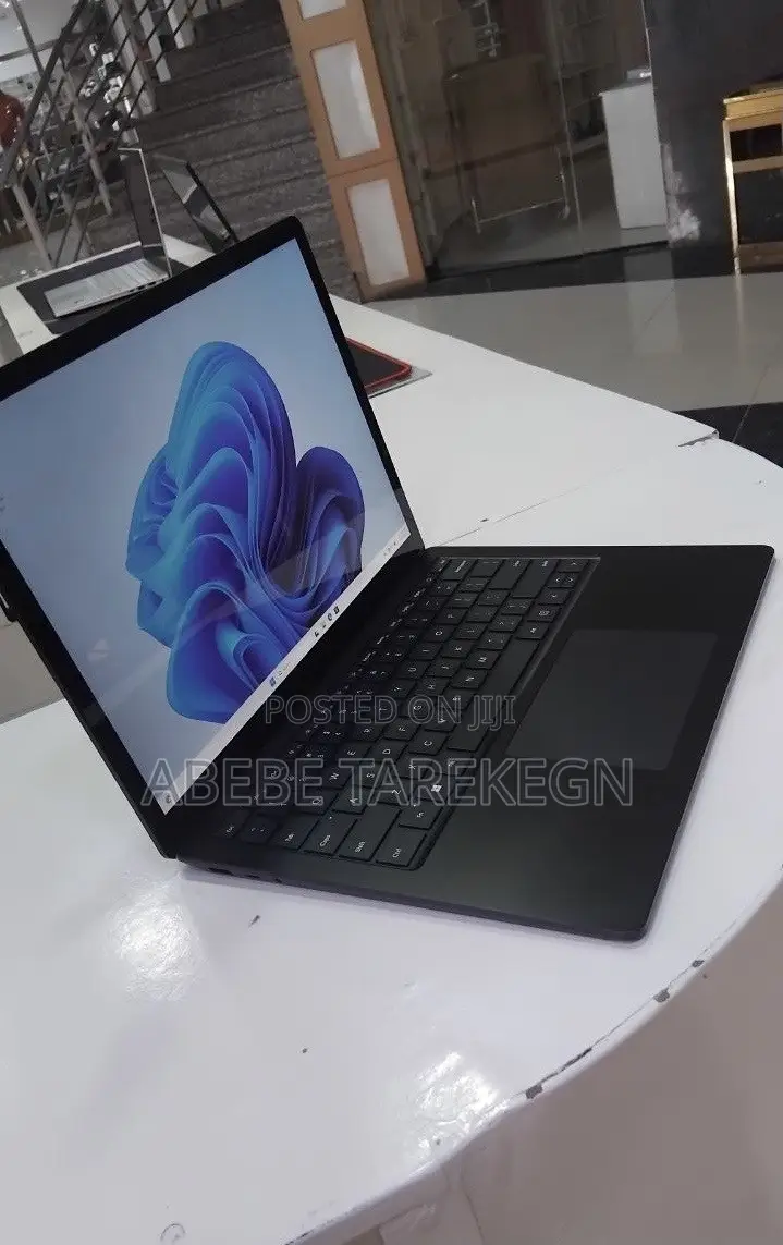 New Laptop Microsoft Surface Laptop 4 16GB Intel Core i7 SSD 512GB