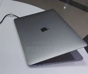New Laptop Apple MacBook Pro 2017 16GB Intel Core i7 SSD 512GB