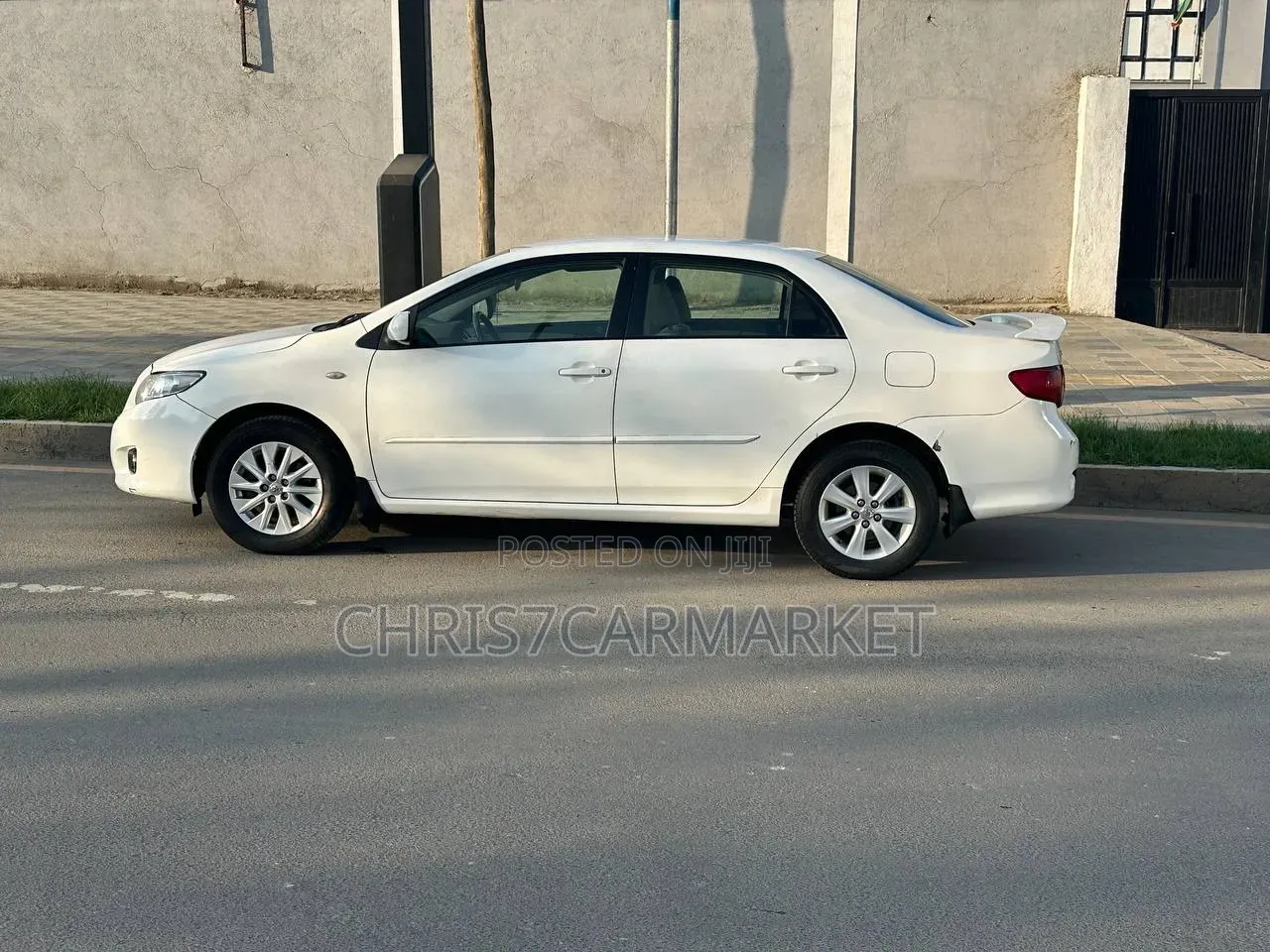 Toyota Corolla 2011 White