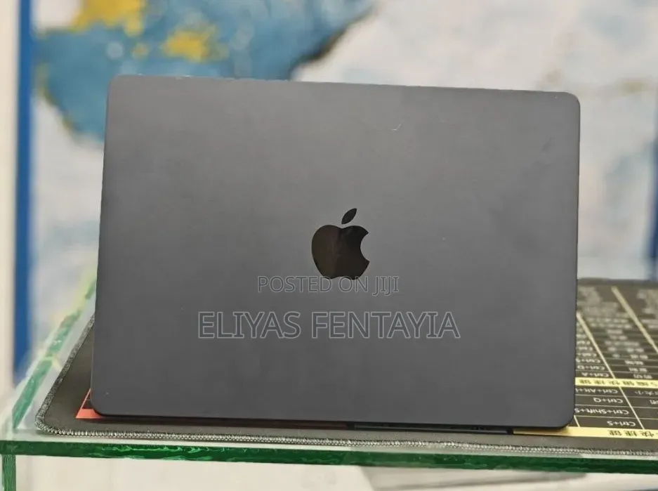 New Laptop Apple MacBook Air 2022 M2 8GB Intel Core i5 SSD 512GB