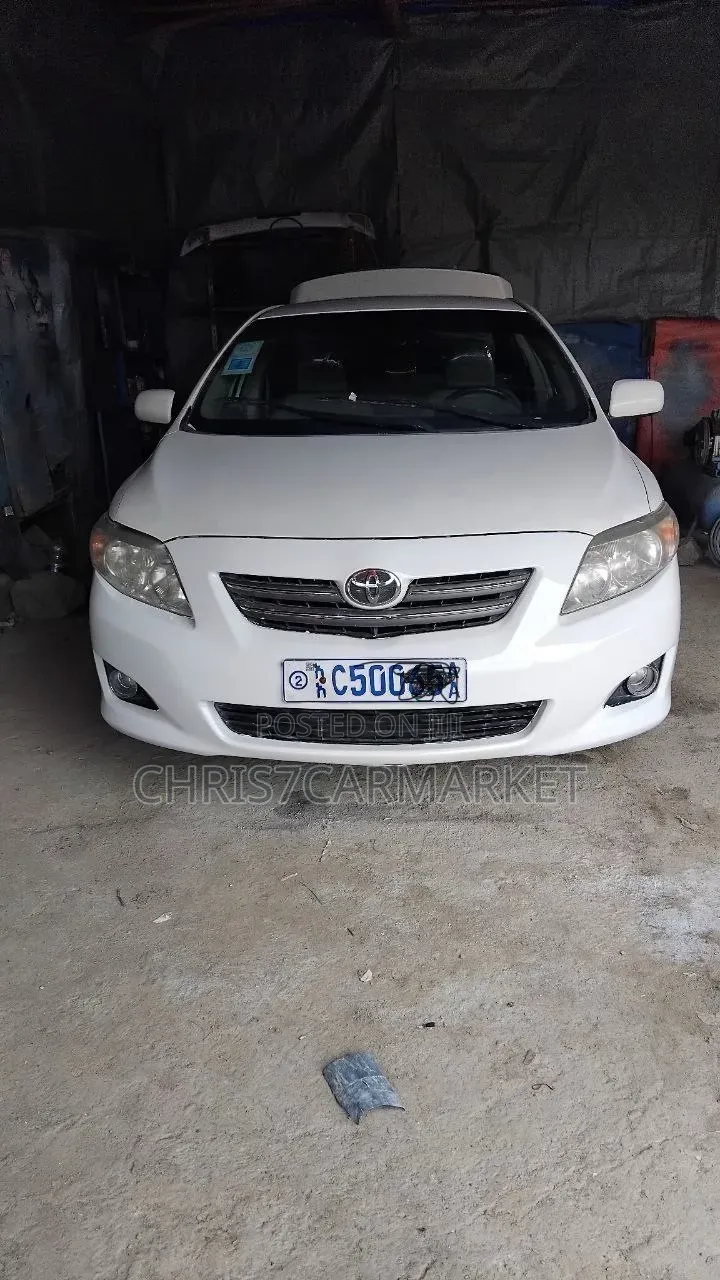 Toyota Corolla 2011 White