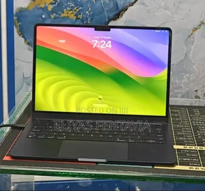 New Laptop Apple MacBook Air 2022 M2 8GB Intel Core i5 SSD 512GB
