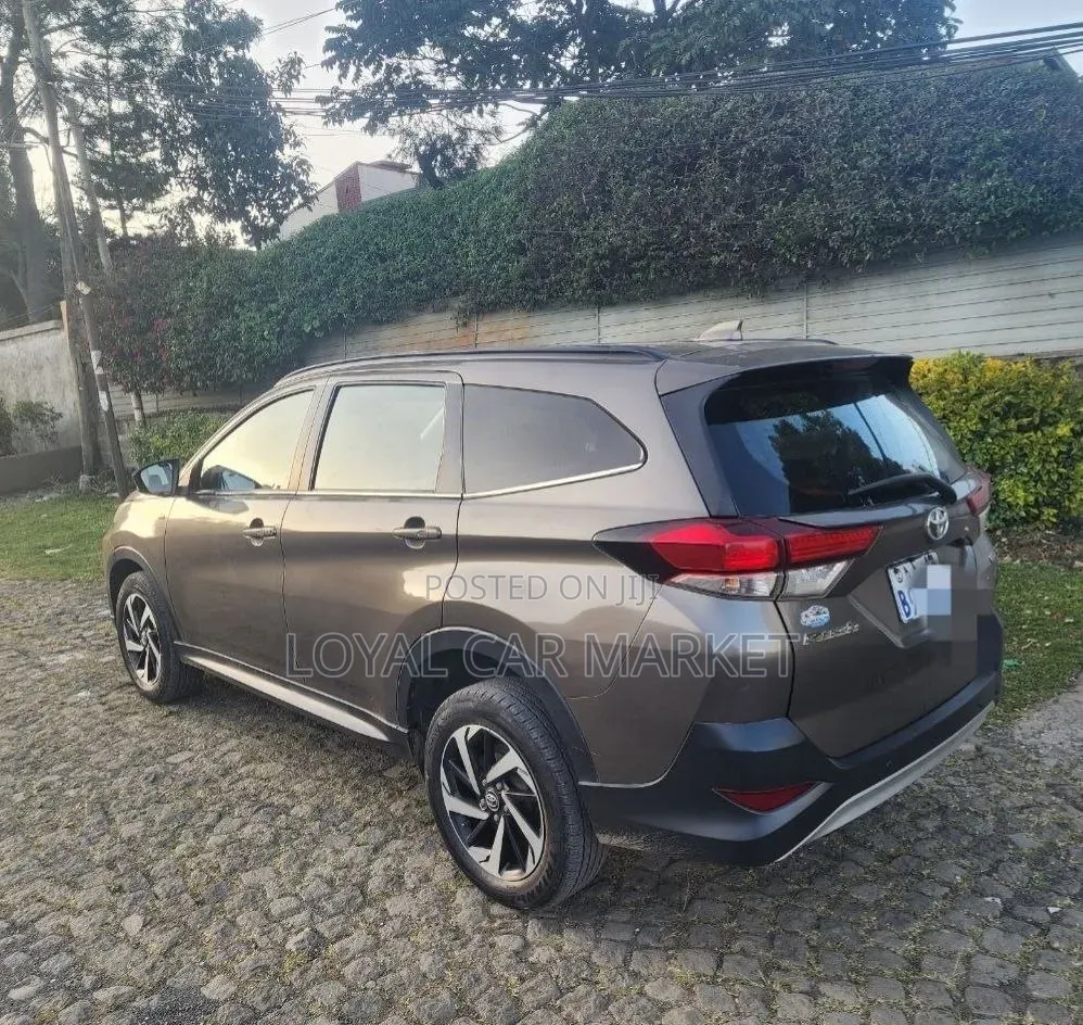 Toyota Rush 2021 Gray